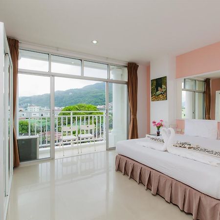 Lords Palace Patong Habitación foto