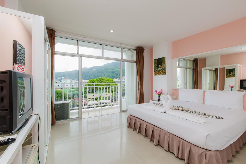 Lords Palace Patong Habitación foto